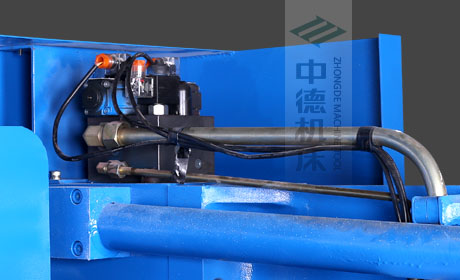 ZDPE.采用進(jìn)口液壓系統(tǒng),穩(wěn)定無(wú)故障,耐高溫高壓,持久工作精度高.jpg